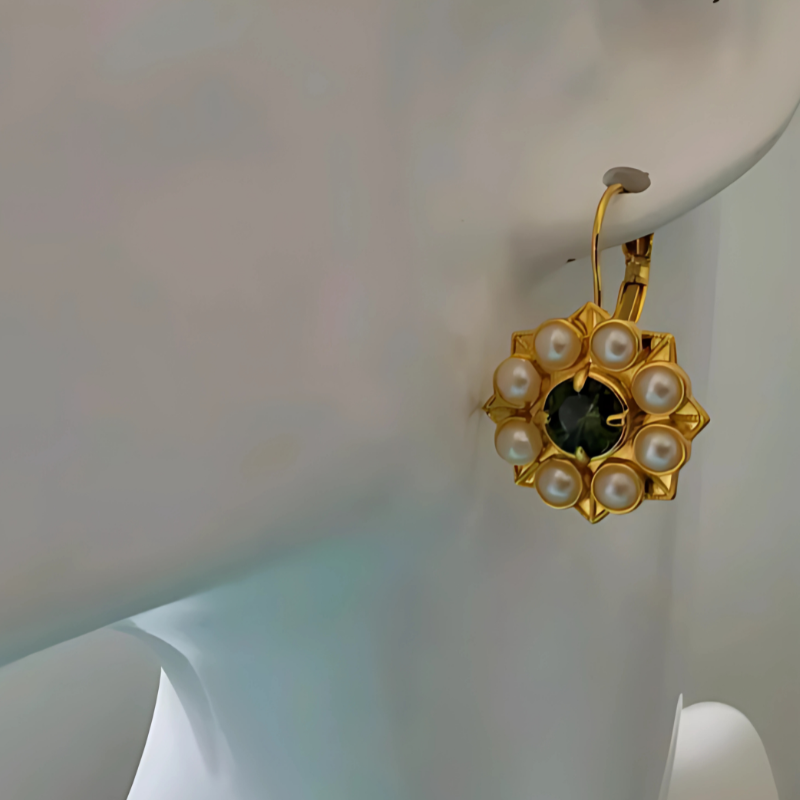 Gouden Bloem Oorbellen met Parels - Janni