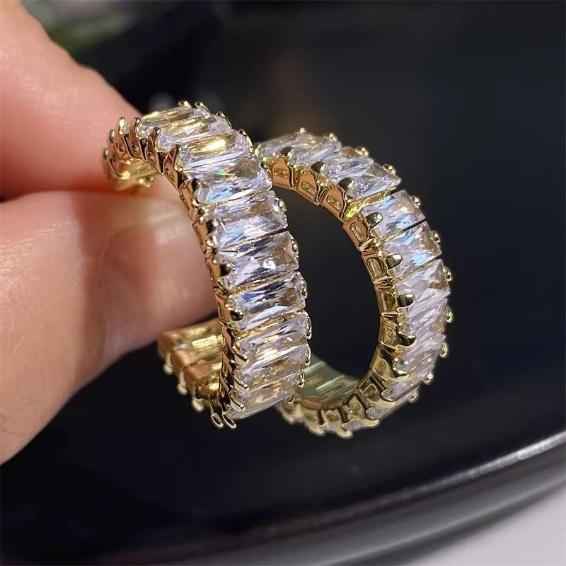Vianne Gouden Kristallen Oorbellen - Elegante en Tijdloze Oorbellen voor Elke Gelegenheid