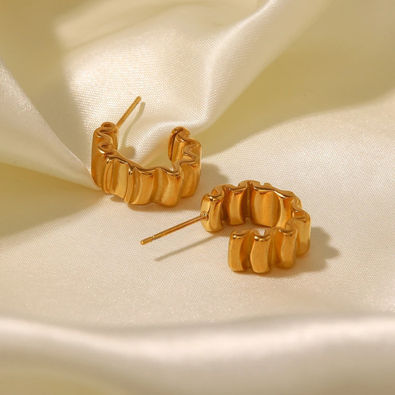 Gouden Oorbellen met Rimpeltextuur - Olivia