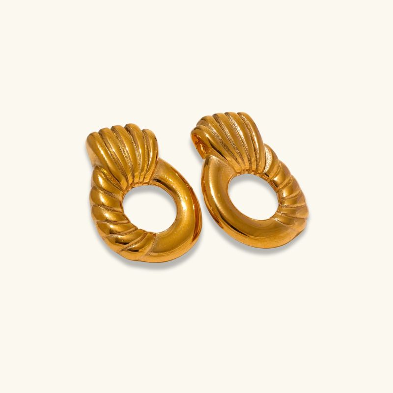 Goudvergulde Ananas Oorknopjes – Mae