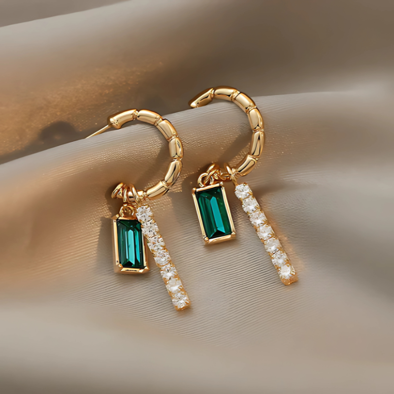 Gouden Geometrische Oorringen met Groene Kristal - Greta