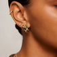 Jade chunky multicolor cubic zirkonia huggie oorbellen voor een opvallende look
