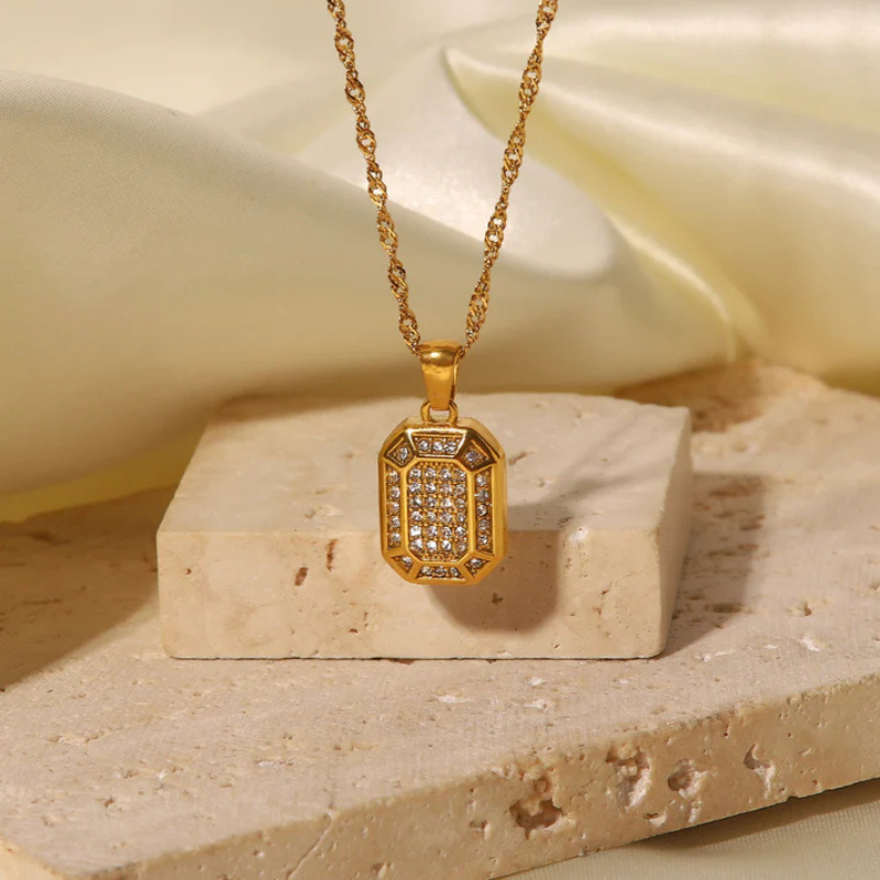 Eleganter geometrischer Zirkonia-Hänger als Halskette - Julia Stil