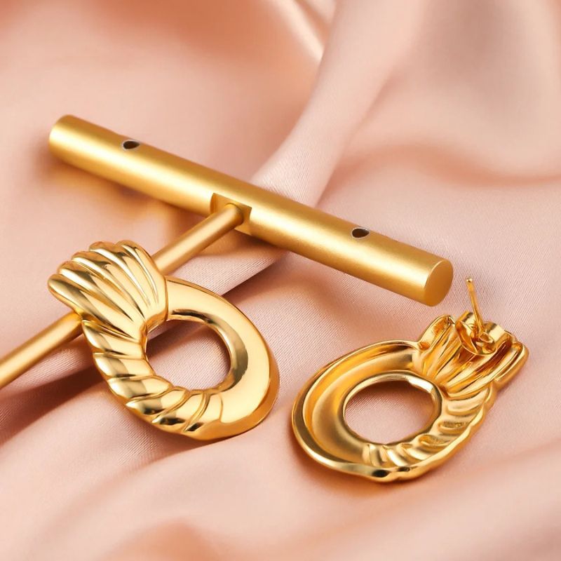 Goudvergulde Ananas Oorknopjes – Mae