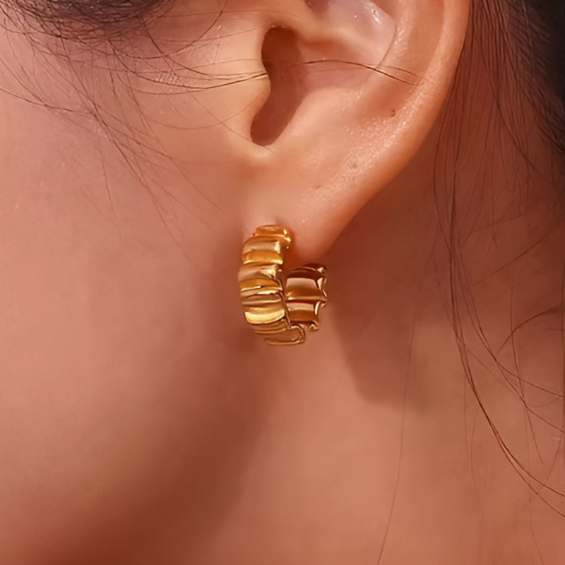 Gouden Oorbellen met Rimpeltextuur - Olivia