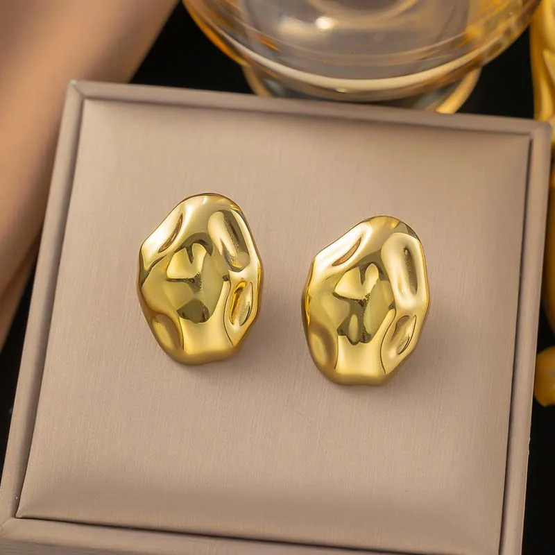 Gouden Geplateerde Gehamerde Stud Oorbellen - Reese