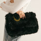 Elegante tas met grootruimte fuzzy-flap voor stijlvolle opbergruimte