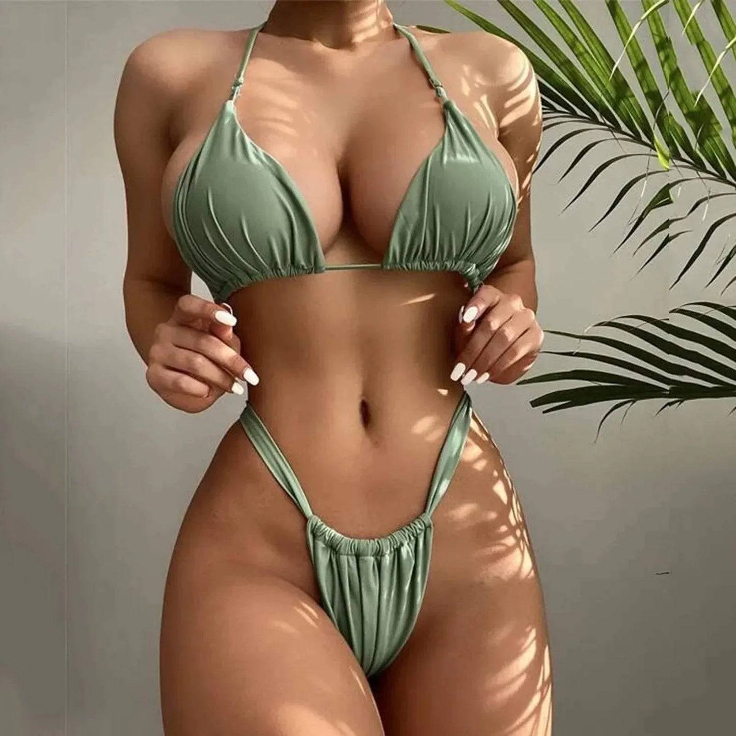 Dames bikini set met driehoekstop, ruchy stof en verstelbare schouderbandjes, high-cut ondergoed met koord